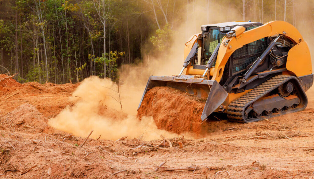 Skid Steer Attachments Bucket in Red Dirt